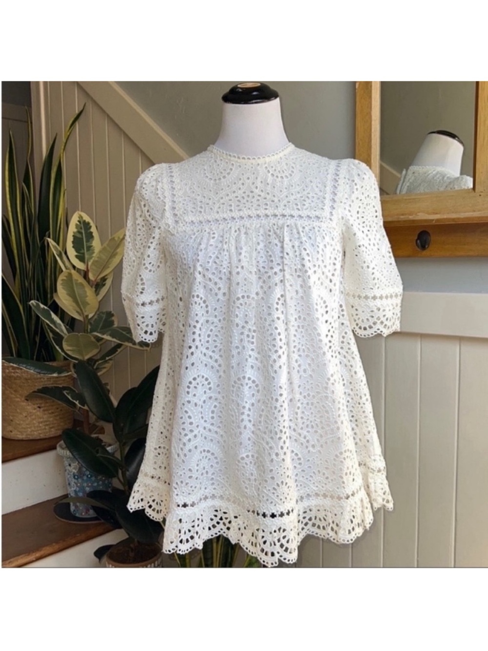Zimmerman Lace Eyelet Short Sleeve Top in Pearl White Like New EUC - Picture 10 of 14